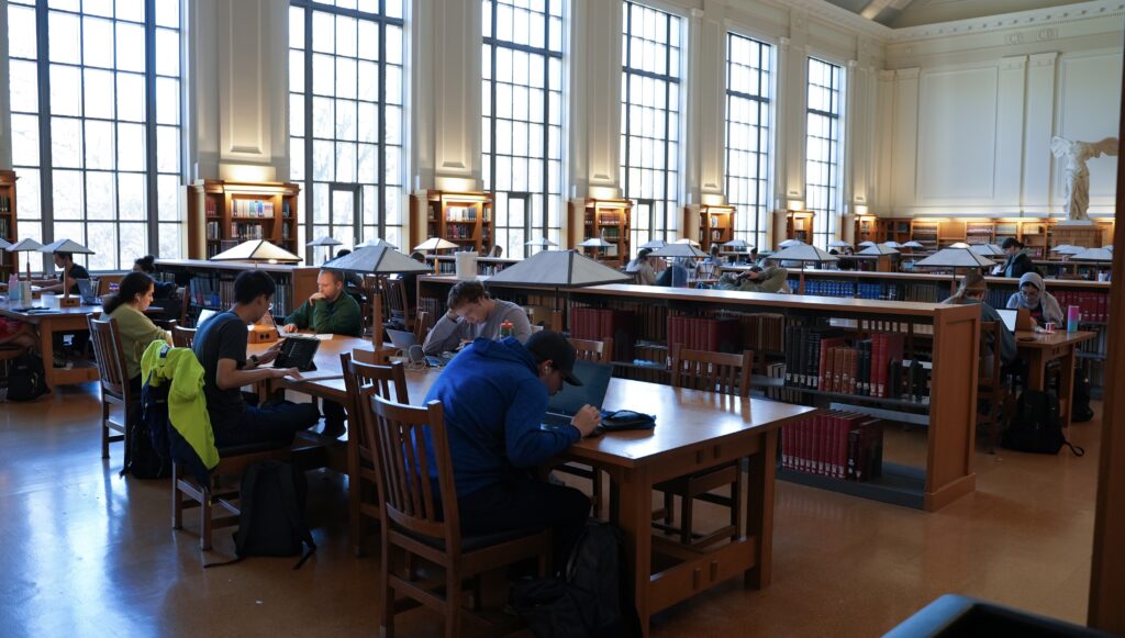Copy of IU_EducationUSA_01_a7siii_221110_0416 3